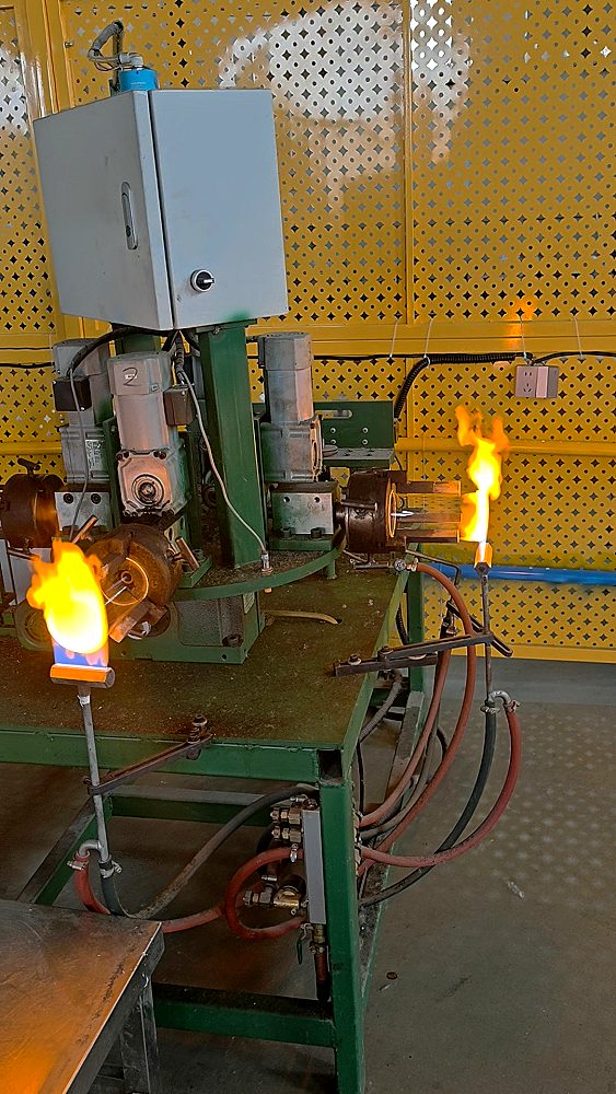 Стеклообрабатывающий станок с газовыми горелками